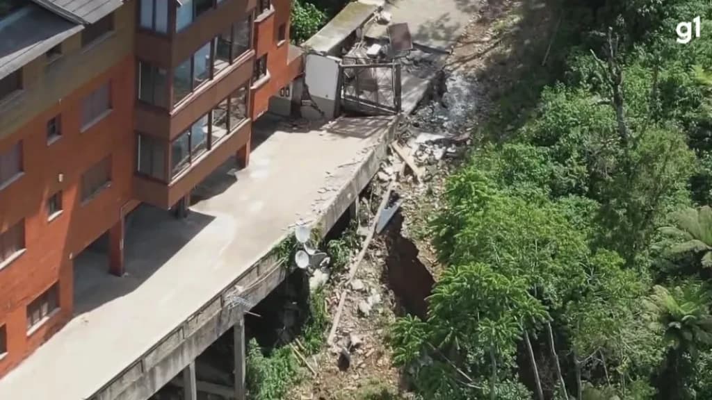Prédio pode desabar a qualquer momento após rachaduras, em Gramado