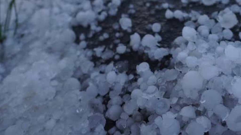 Chuva com granizo e ventos fortes marcam a terça-feira em Santa Catarina