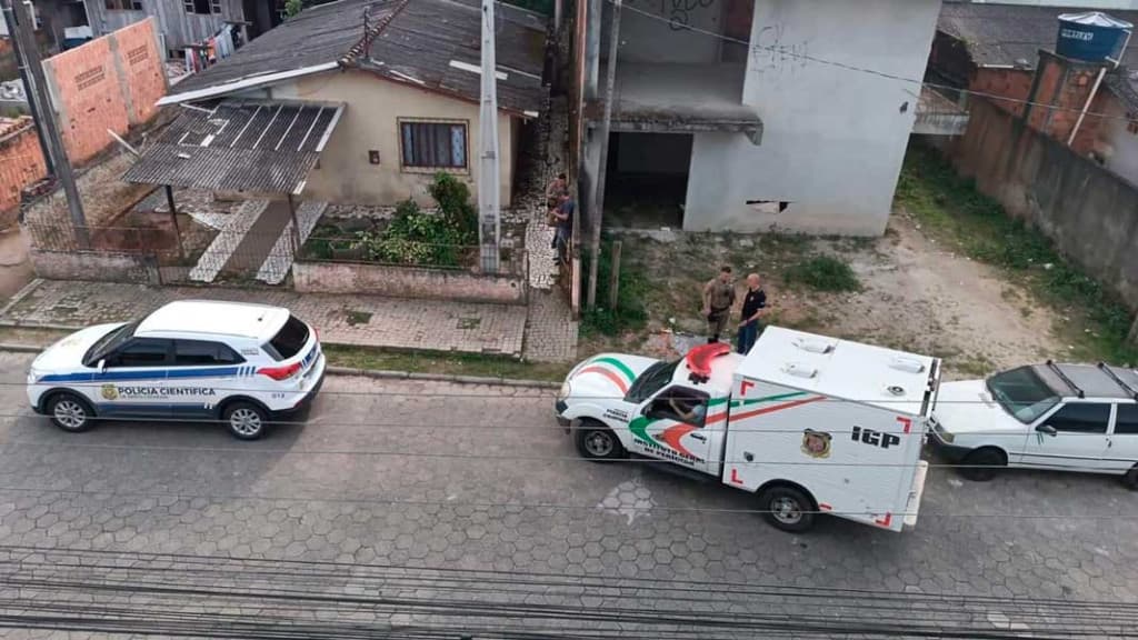 Bandido morre em confronto após ameaçar PM com arma em Camboriú