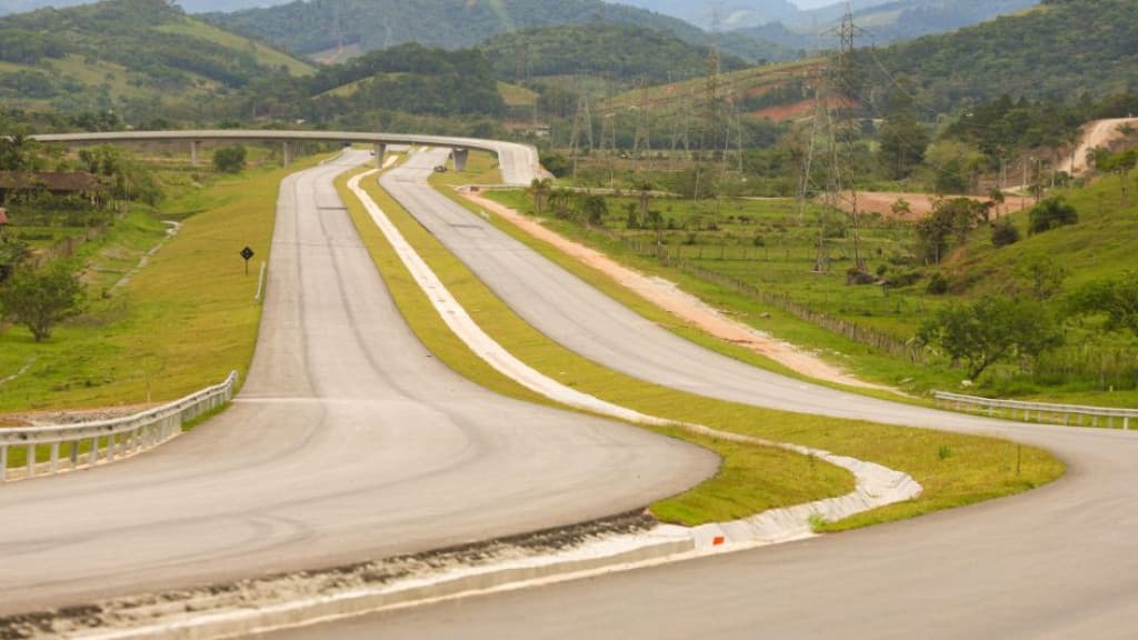 Vídeo mostra obras do Contorno Viário: “inauguração marcada para 2024”