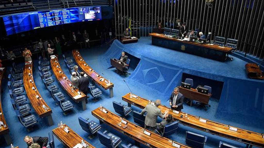 Projeto de redução de jornada de trabalho sem perda salarial é aprovado no Senado