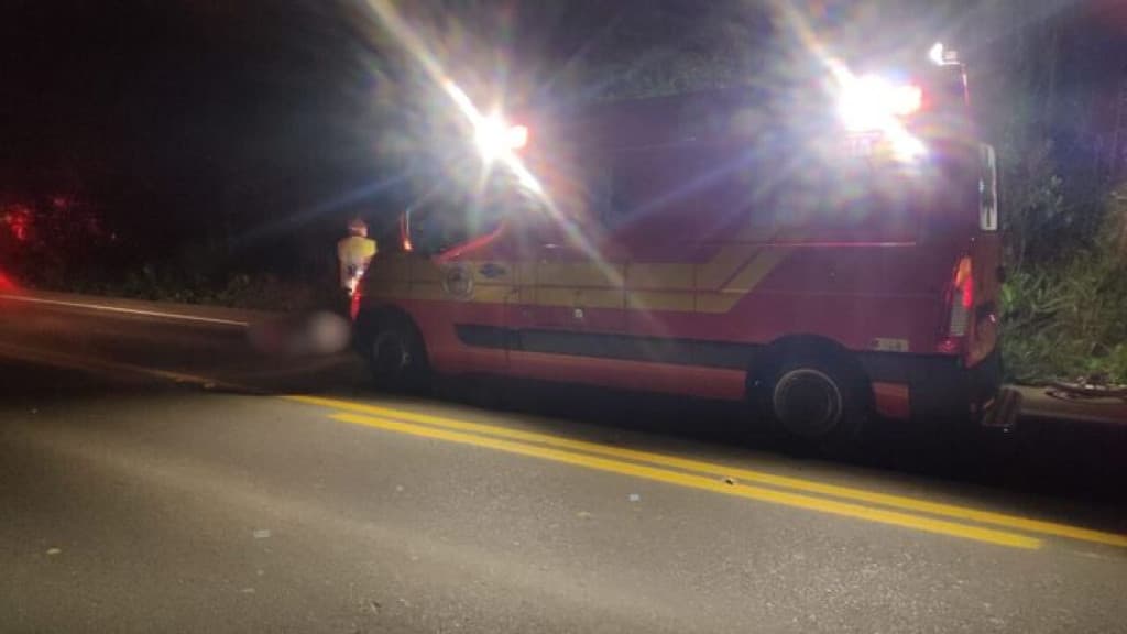 Ciclista morre atropelado em rodovia catarinense