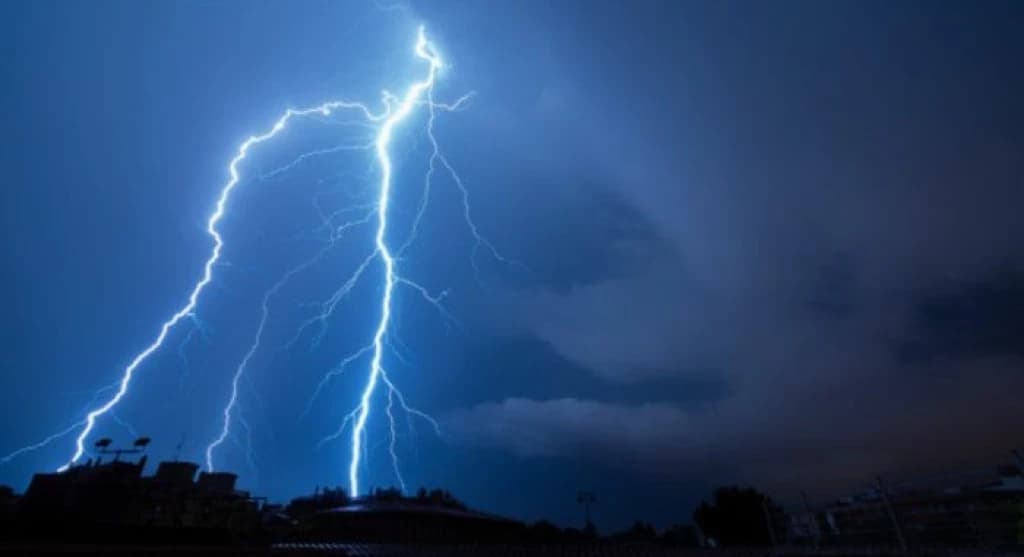 Defesa Civil alerta para temporais com trovoadas, rajadas de vento e queda de granizo em SC