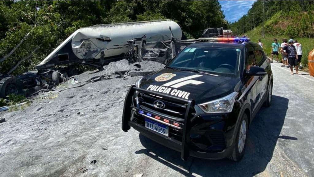 Acidente entre carretas deixa uma pessoa morta em Botuverá