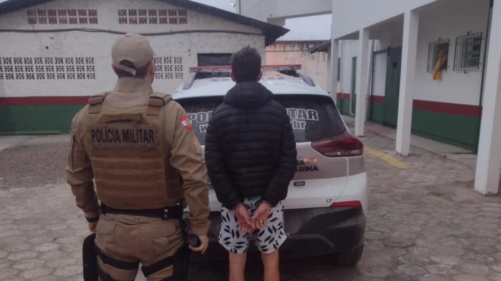 Menor é detido por vender drogas em Nova Trento