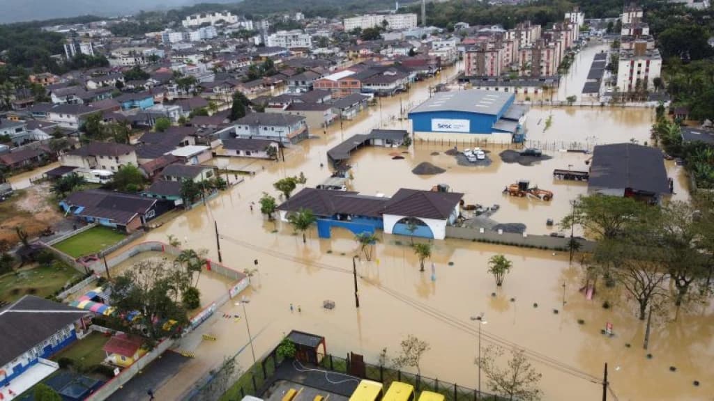 Muita chuva e ventania: veja quando novo ciclone chega em SC