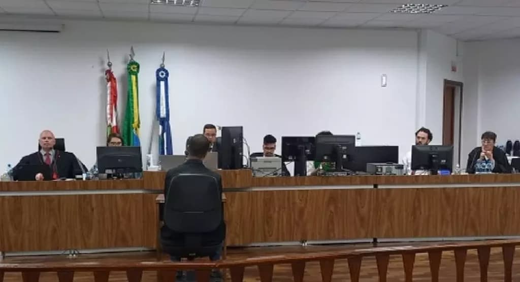 Homem que matou a companheira dormindo por ciúmes, é condenado a mais de 18 anos