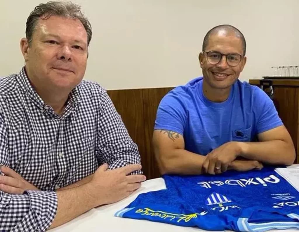 Alex é o novo técnico do  Avaí para a disputa da Série B