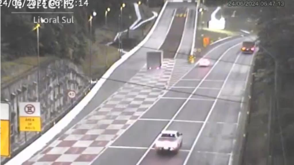 Caminhoneiro evita tragédia ao usar área de escape da BR-376