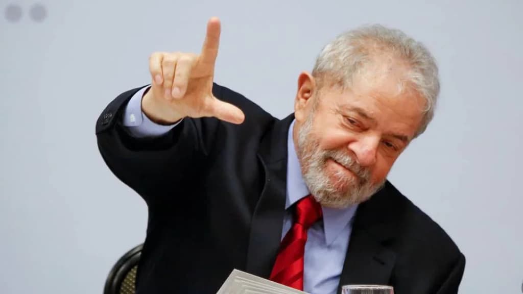 Orçamento secreto “faz o L” e Lula terá R$ 100 bi para gastar
