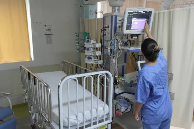 Mãe diz que faltou suporte por falta de UTI na morte de bebê