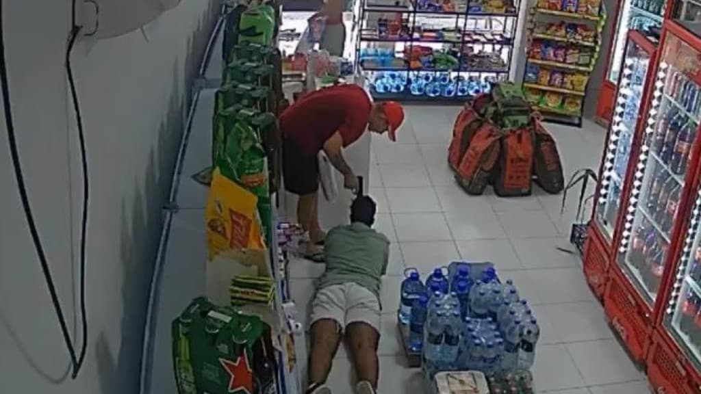 Assalto a conveniência tem comerciante rendido e arma na cabeça, Balneário Camboriú