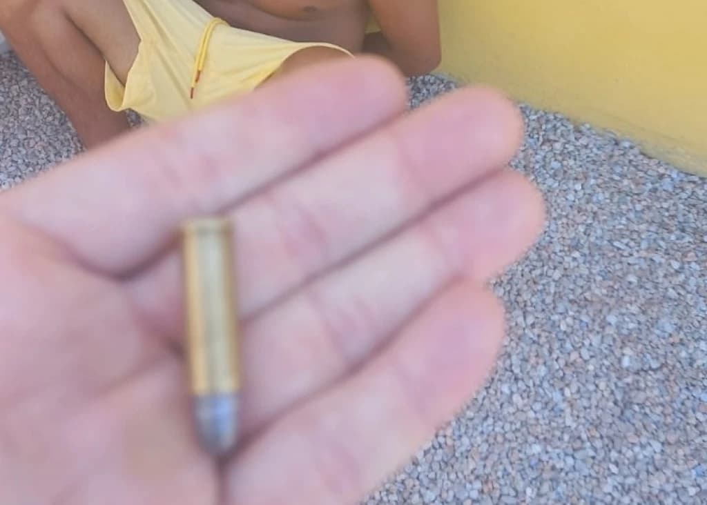 Homem com passagens por tráfico e roubo é preso com munição em Bombinhas