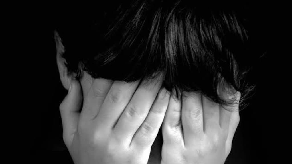 Criança é encontrada sozinha em apartamento após tentativa de feminicídio em Camboriú