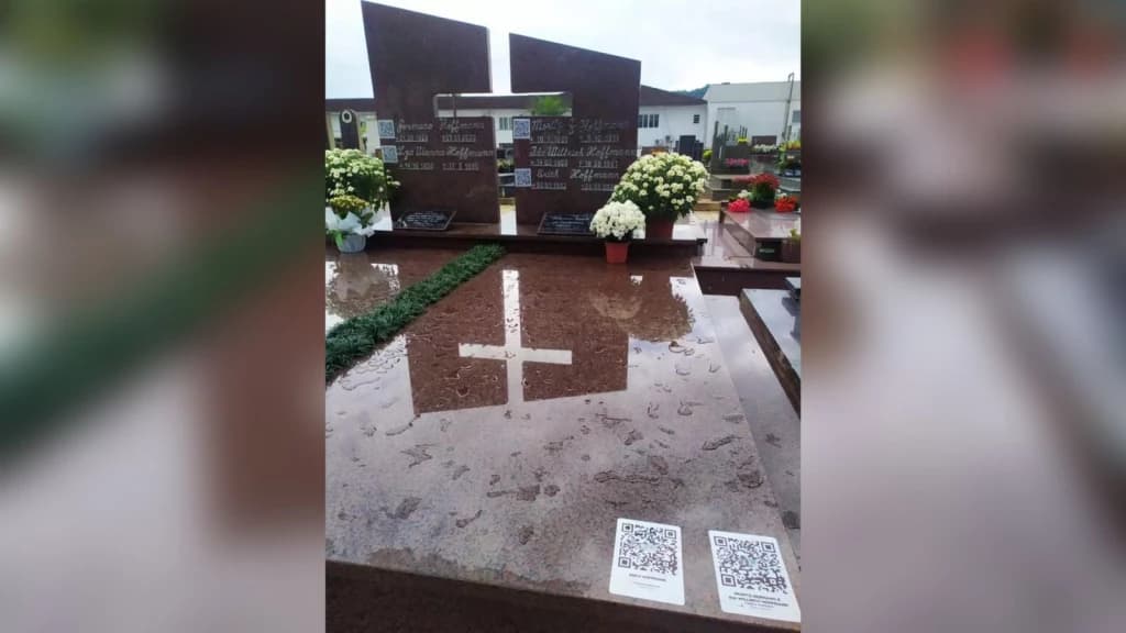 Com QR Code, lápides de SC podem contar história de vida dos falecidos