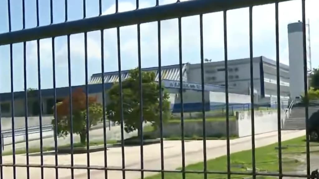 Criminoso invade creche em Itajaí e furta arma de vigilante