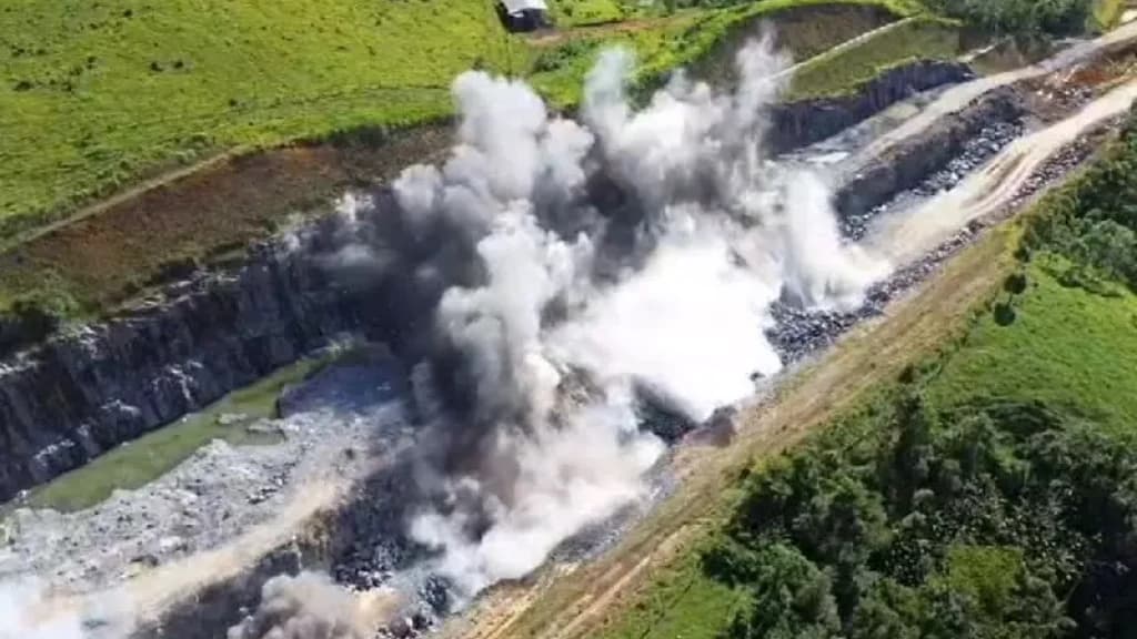 DNIT divulga imagens de explosão em rodovia de SC