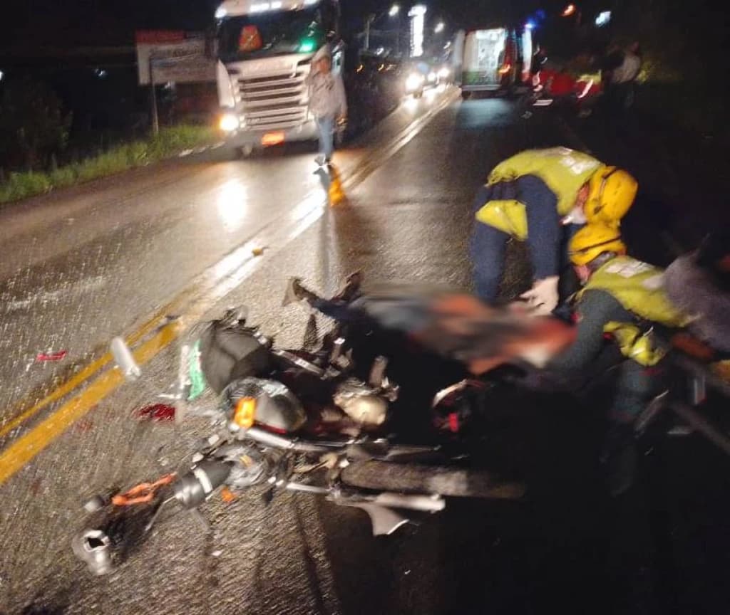Jovem morre atropelada em grave acidente na BR-280