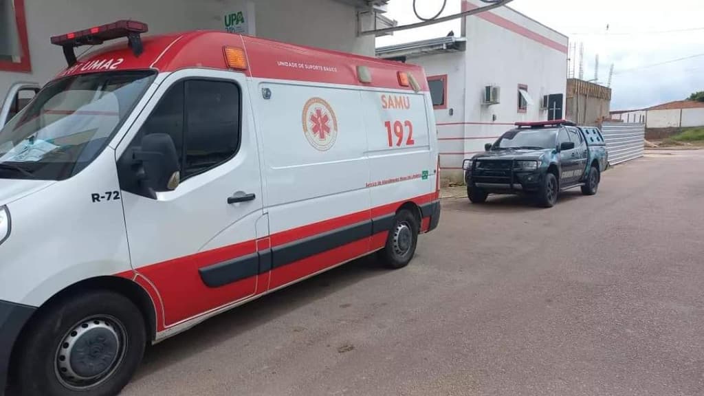 Mãe coloca fogo em saco de carvão com filhos autistas dentro de apartamento
