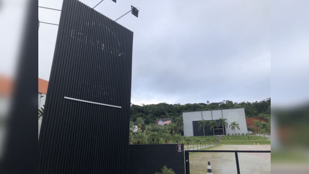 Após polêmicas, igreja Bola de Neve fecha sede em Balneário Camboriú