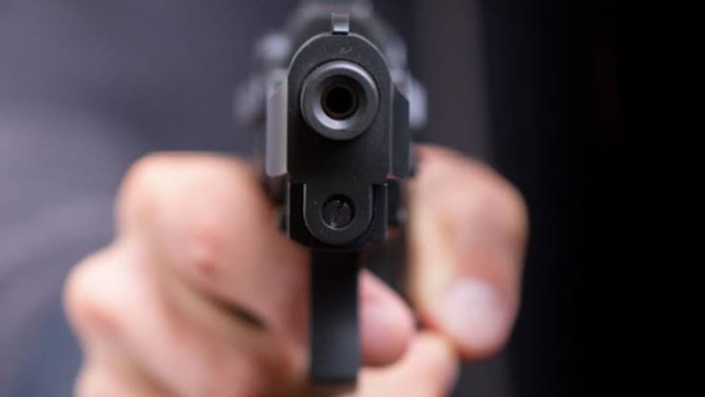 Homem é baleado pelo ex-marido da namorada em Camboriú
