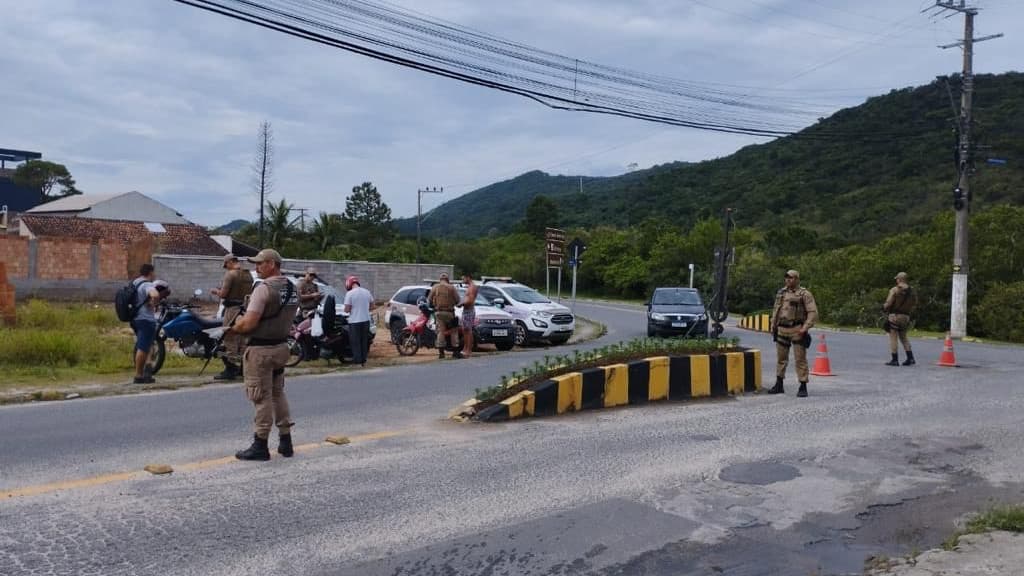 Polícia mira motos com escapamento alterado em Bombinhas