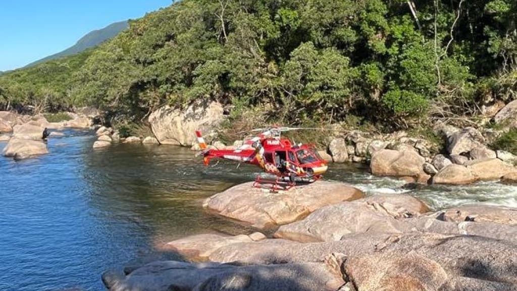 Jovem de 19 anos cai em cachoeira e morre afogado