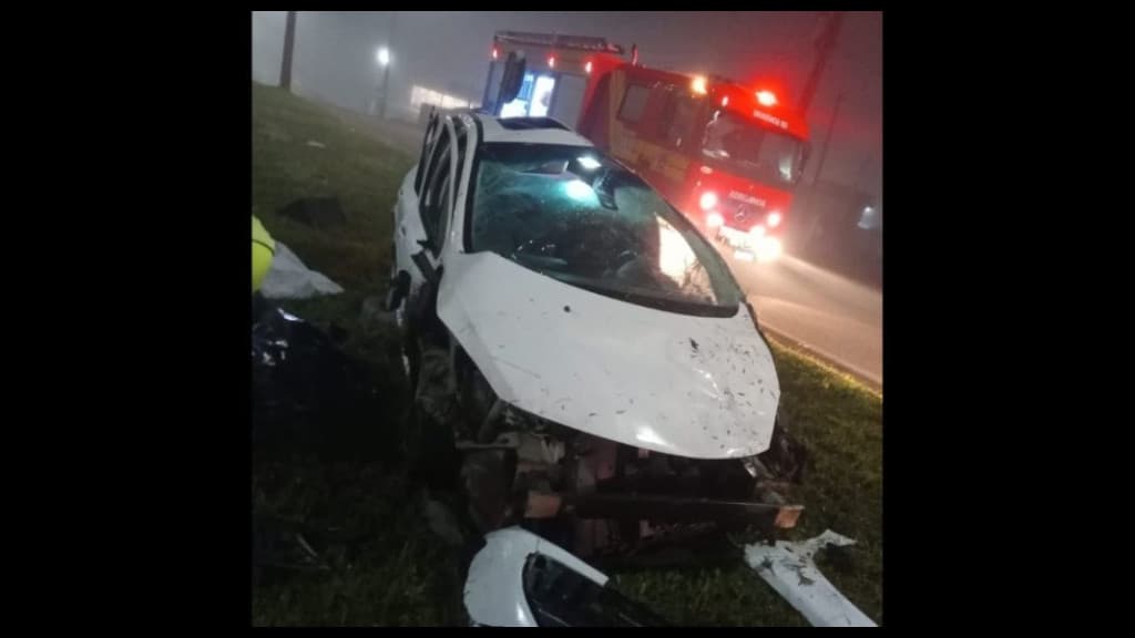 Capotamento deixa homem morto na BR-101, em Barra Velha
