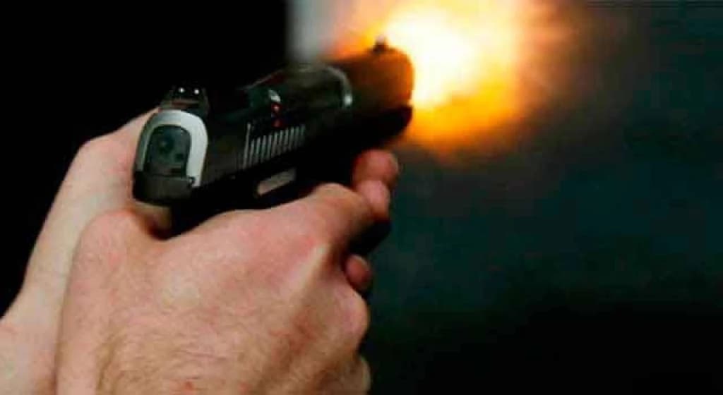 Mulher sente queimadura na cabeça e descobre que foi baleada enquanto dormia