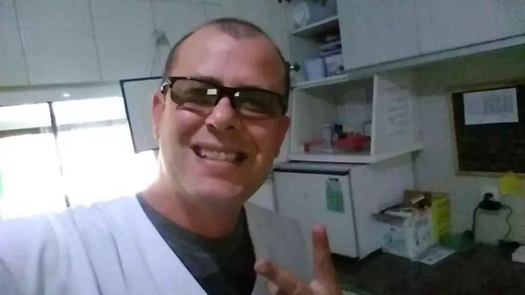 Identificado homem morto a tiros dentro de veículo na frente de PA