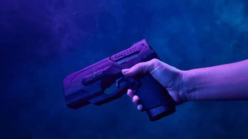 Mulher é assassinada a tiros na frente de casa em Itajaí