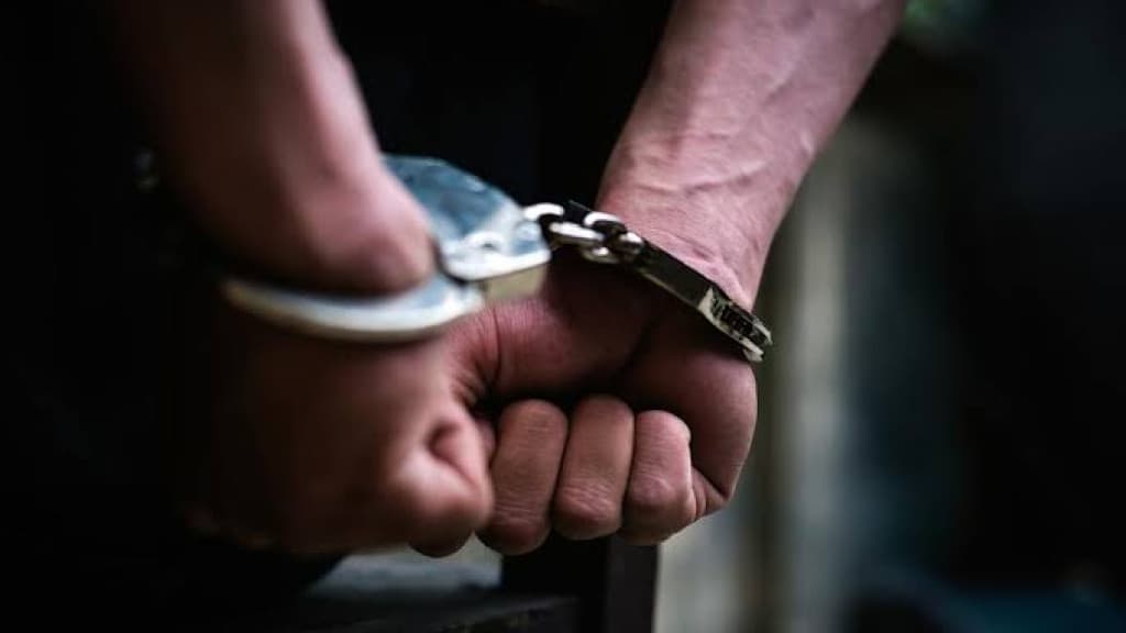 Filho é preso após agredir os pais e ameaçá-los de morte