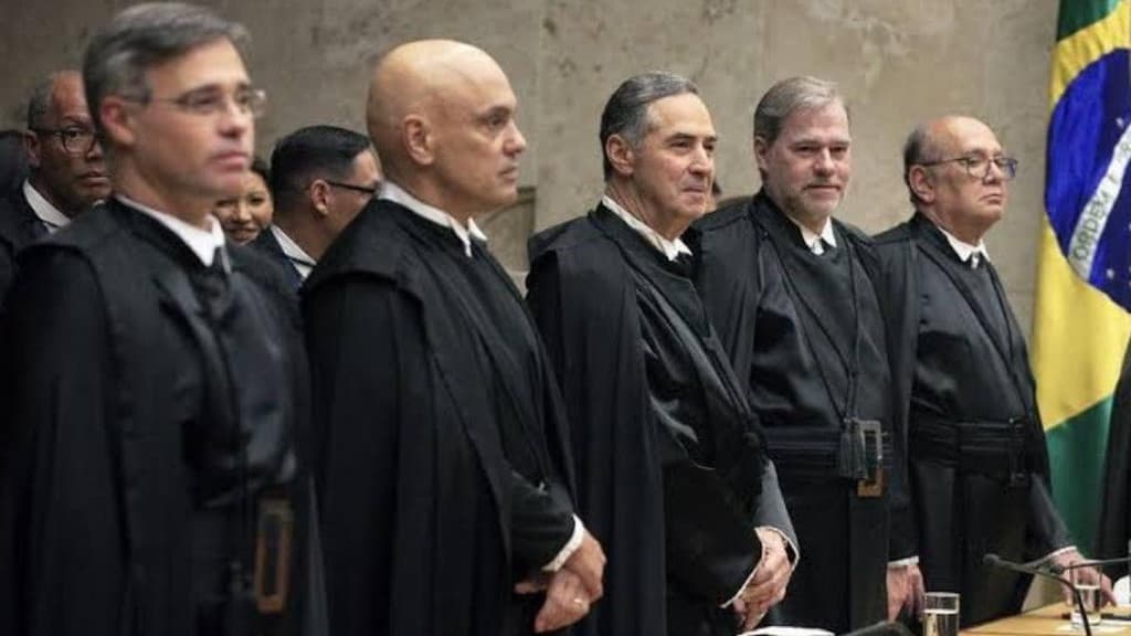URGENTE: Senado reage contra o STF e aprova PEC que limita poderes de Ministros