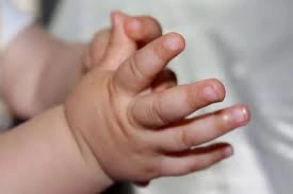 Bebê de 4 meses morre de Covid-19 em SC