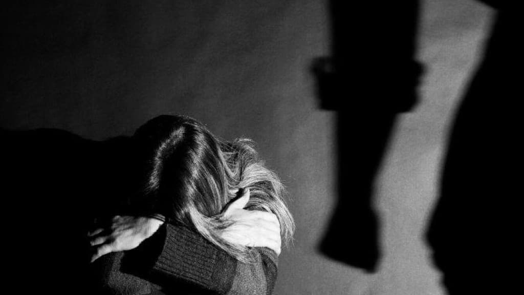 Mulher mantida em cárcere privado em boate pede pizza à PM