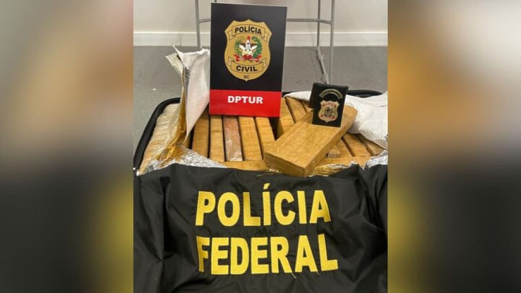 Mais de 20 quilos de drogas apreendidos no Aeroporto de Florianópolis