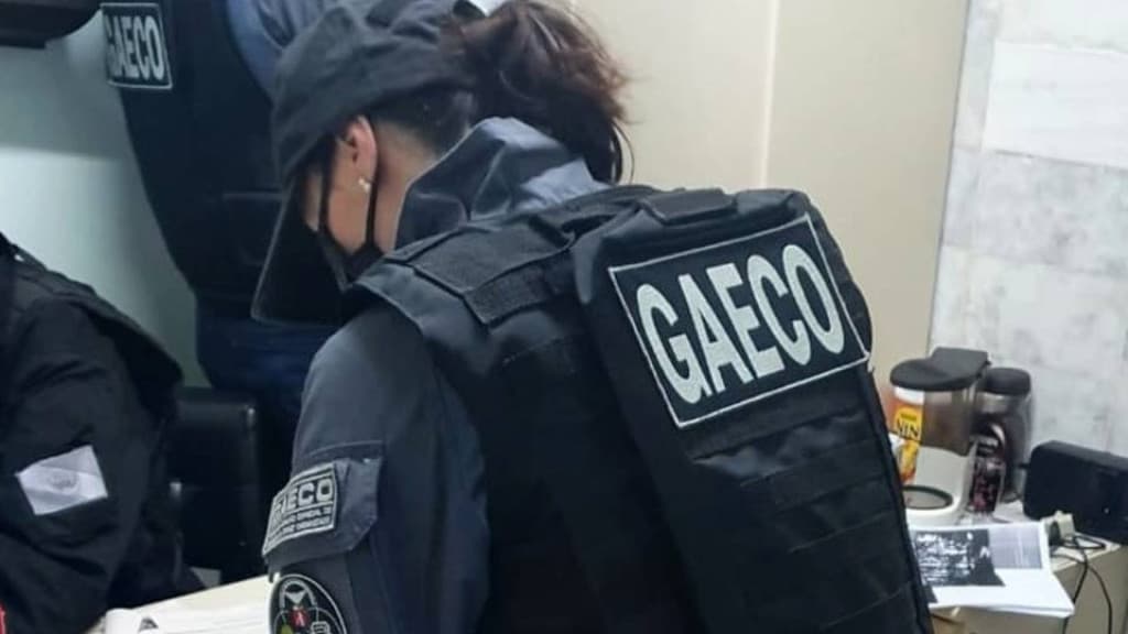 Megaoperação cumpre mais de 160 mandados contra facção criminosa de SC