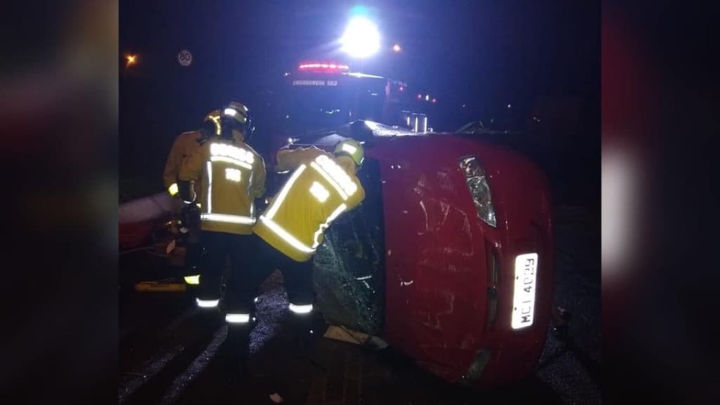 Homem morre após carro sair da pista e capotar na BR-480 em SC