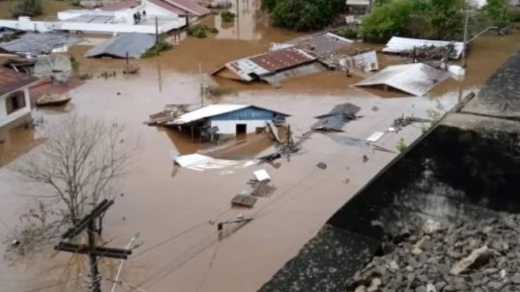 Sobe para 39 o número de vítimas de ciclone no Sul do Brasil