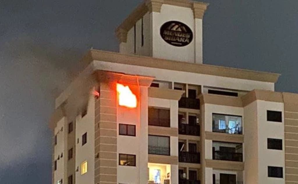 VÍDEO: Incêndio atinge apartamento de prédio em Itajaí