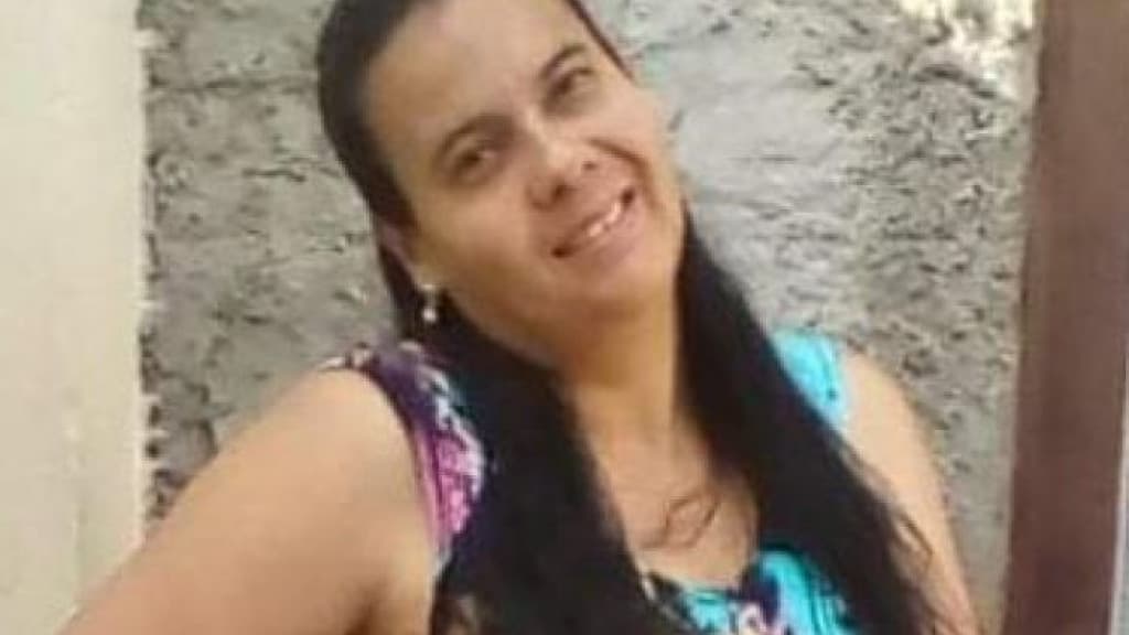 Morre mulher esfaqueada pelo marido após ser flagrada com amante, em Camboriú