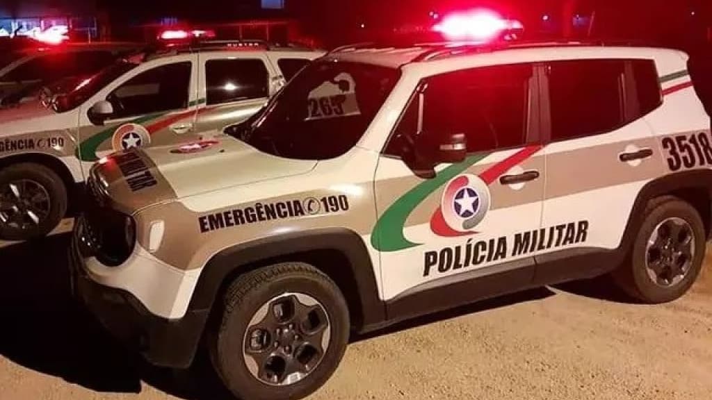 Tentativa de latrocínio em restaurante de Itajaí deixa duas vítimas feridas