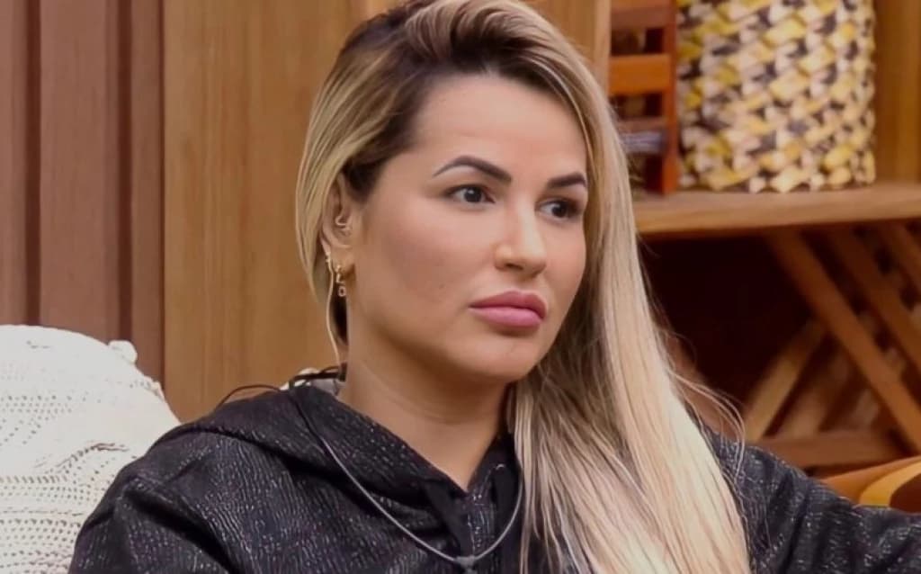 A Fazenda 2022: Alex surpreende e revela que Deolane pediu drogas a outro peão