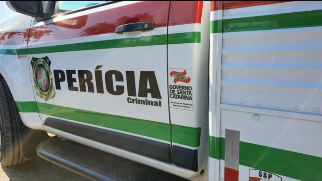 Homem assassina mulher com facada na virilha e oculta corpo em Santa Catarina
