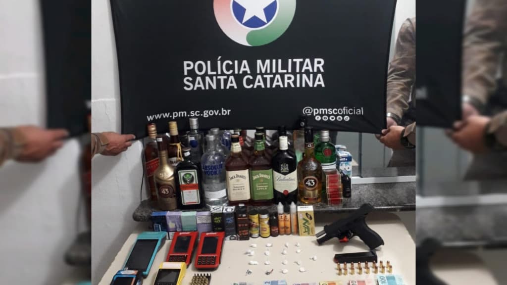 Conveniência de Itapema era fachada para o tráfico de drogas, diz PM