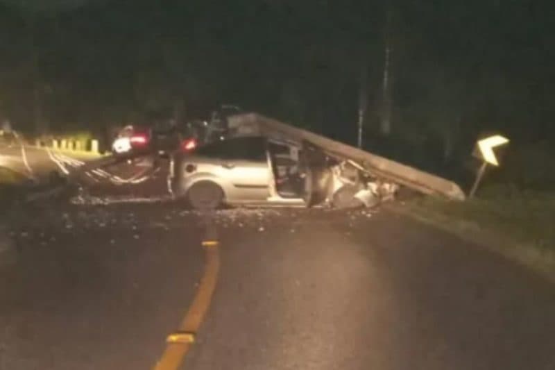 Bêbado bate o carro e abandona filhos em SC