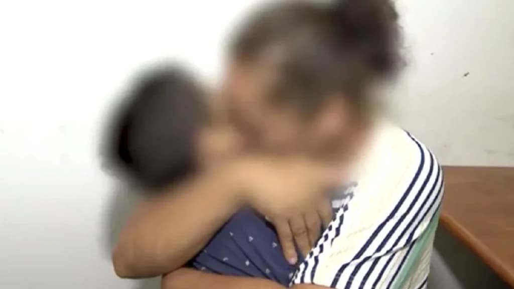 Menino de 7 anos que estava desaparecido reencontra mãe após 70 dias