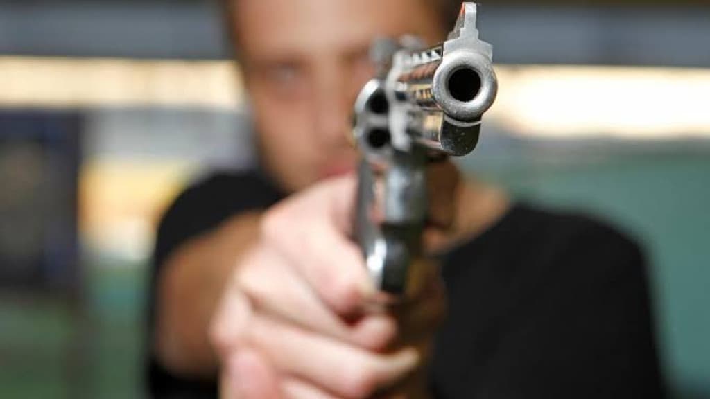 Homem é assassinado com tiro no rosto