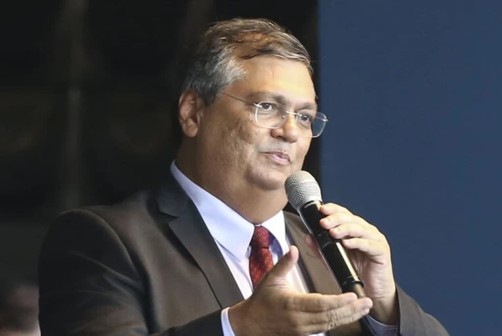 “Eu juro pelo nosso senhor Jesus Cristo que queremos pacificar o Brasil”, diz Dino