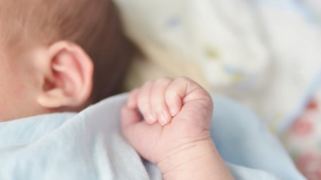 Estado indenizará família por falta de atendimento a bebê com lesão após parto em SC